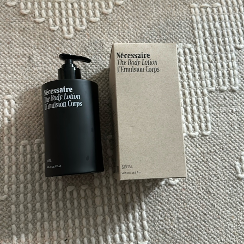 Nécessaire, body lotion